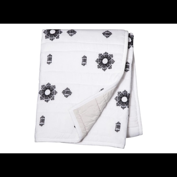 Other - ISO Nate Berkus crib quilt $999